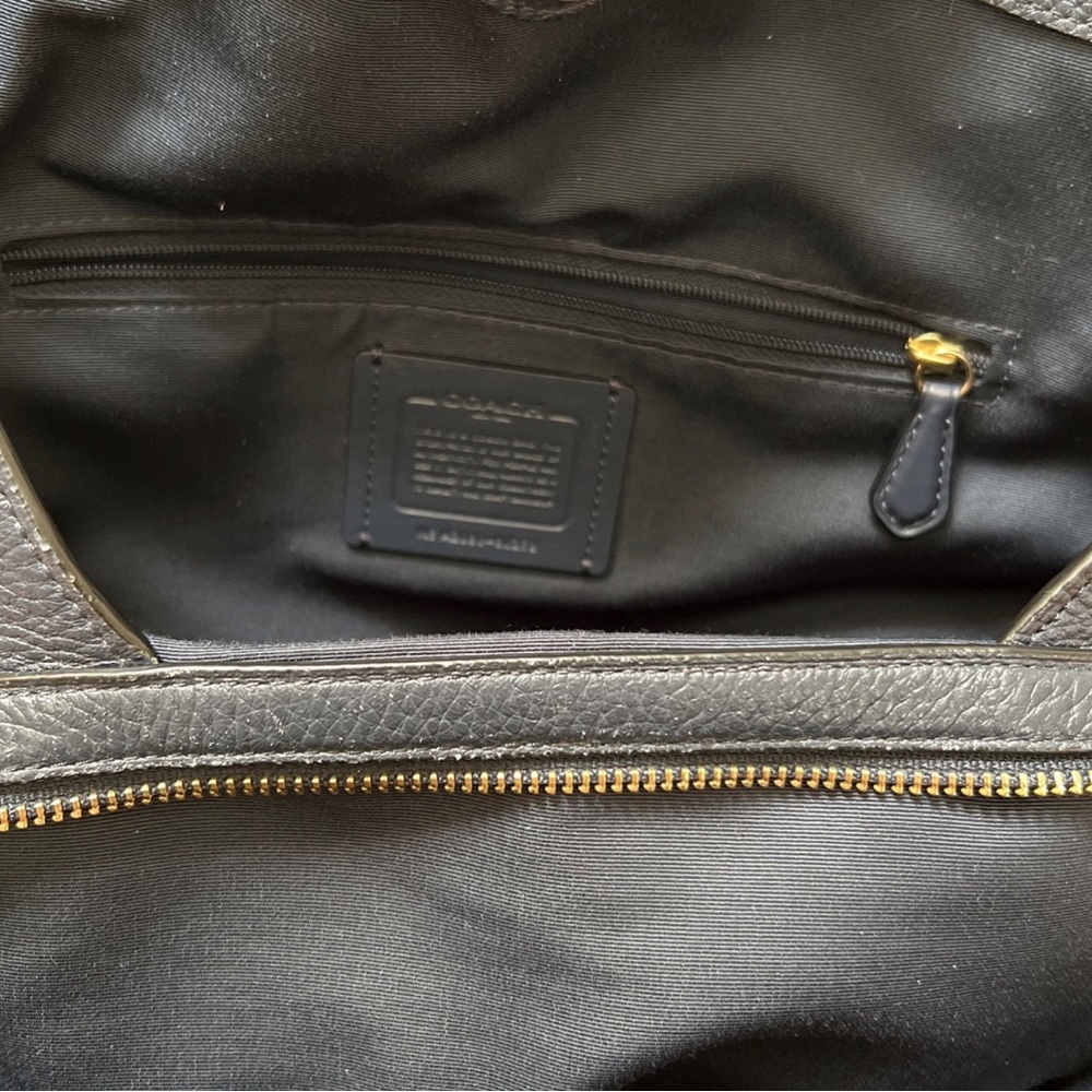 Classic Navy Blue Pebbled Leather Shoulder Bag - Picture 5 of 6